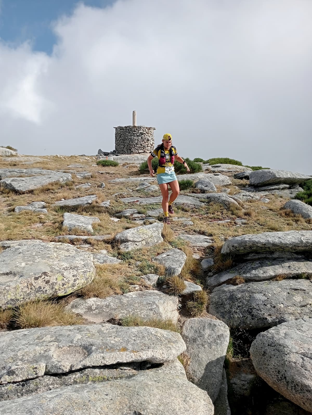 Corredora por la cima de Serrota