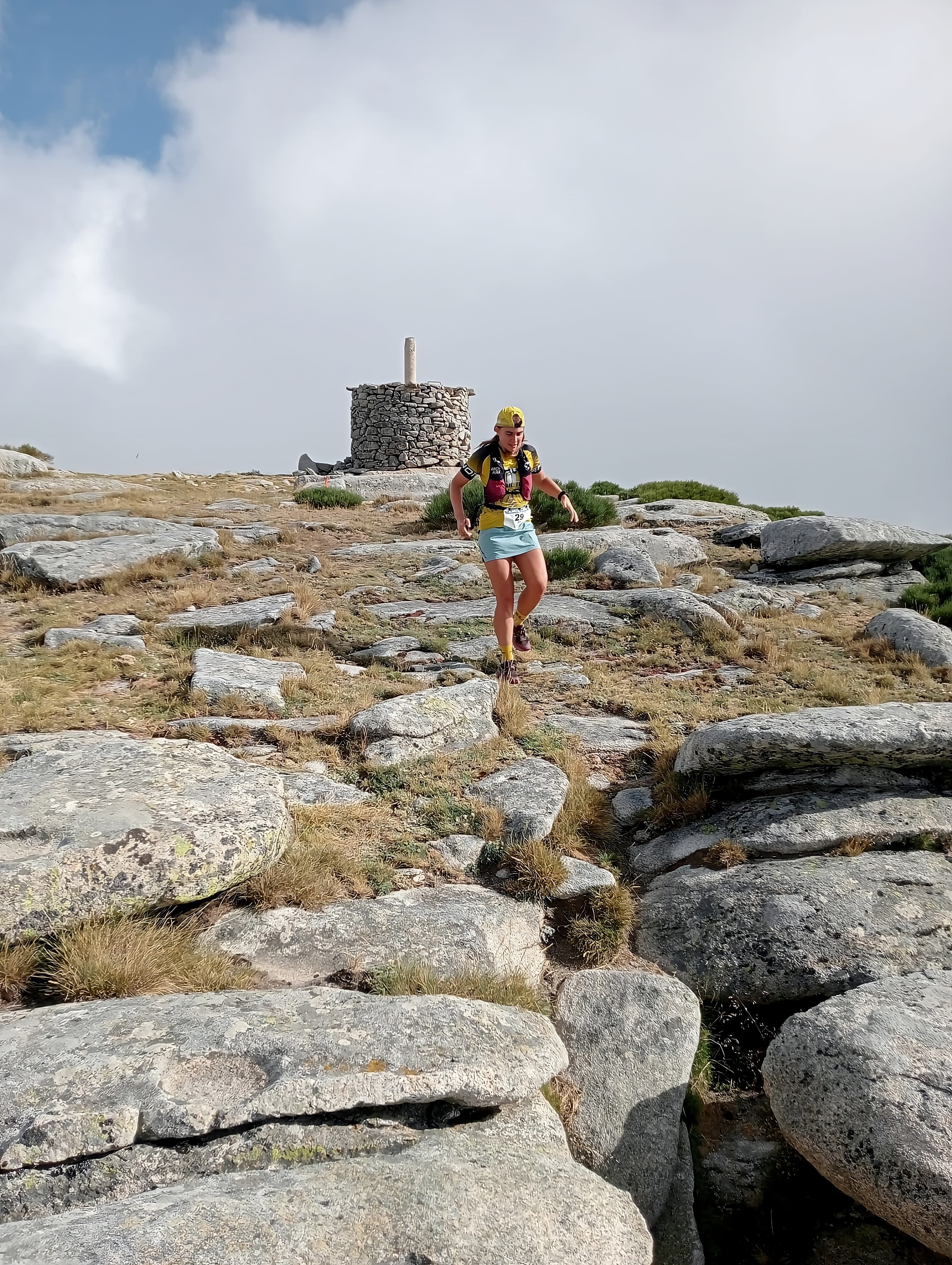 Corredora por la cima de Serrota