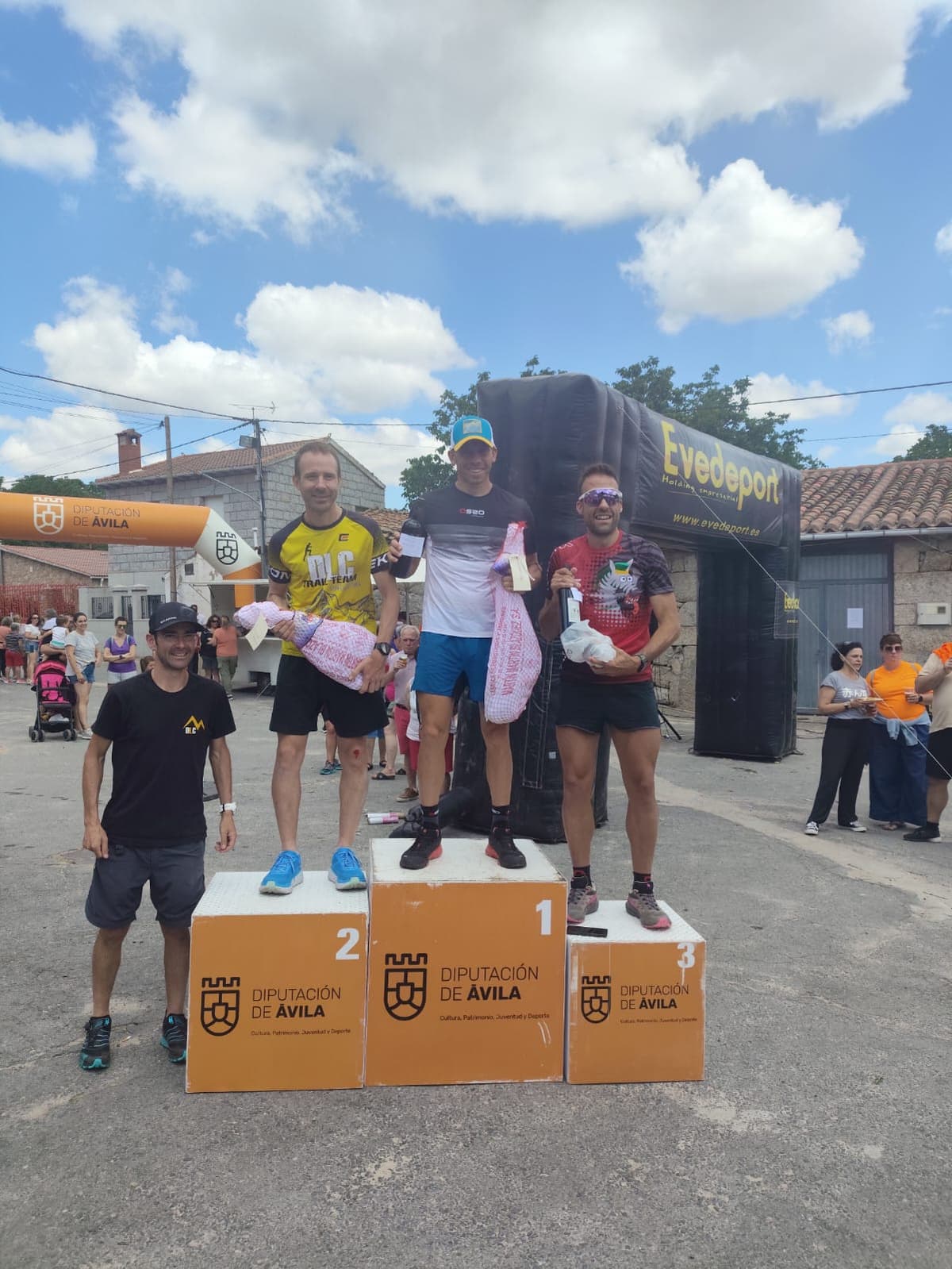 Podio masculino de la edición anterior